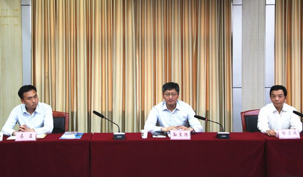 淮南市委常委、宣傳部部長孫良鴻調研城市管理工作