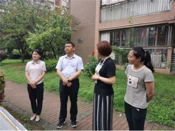淮南市城鄉建設局積極與淮南洞山街道陽光社區開展結對幫扶活動