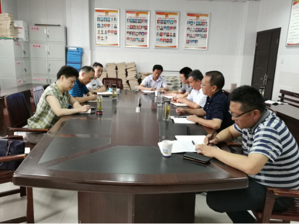 淮南：楊倩在炎劉鎮召開疫情防控有關工作調研座談會