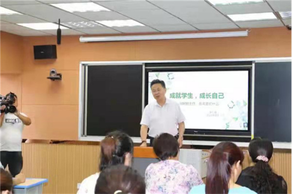 淮南市：助力教師專業化成長 ---市實驗中學與潘集實驗中學結對幫扶工作開啟