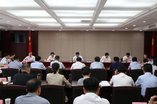 淮南市委常委、常務(wù)副市長(zhǎng)孫良鴻主持召開全市金融工作座談會(huì)