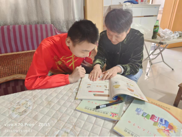 淮南市特殊教育學校持續開展送教上門活動