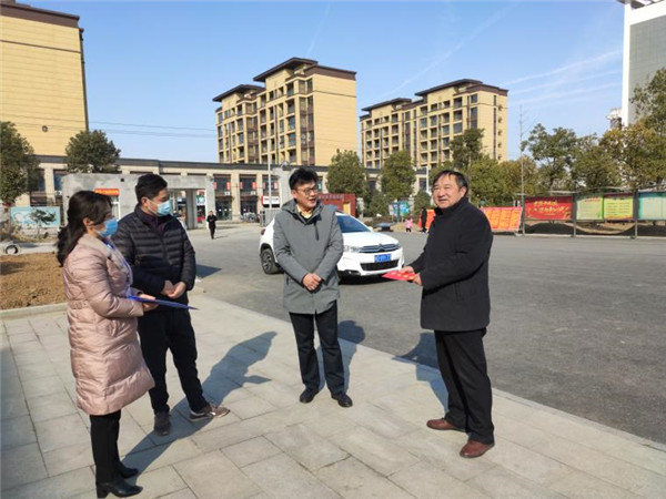 淮南毛集實驗區(qū)開展走訪慰問道德模范和身邊好人活動